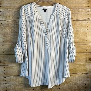 Torrid Harper Black White Stripe 3/4 Sleeve Blouse EUC Plus Size 2